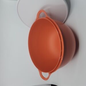 Tupperware Thatsa Mega Bowl Red New